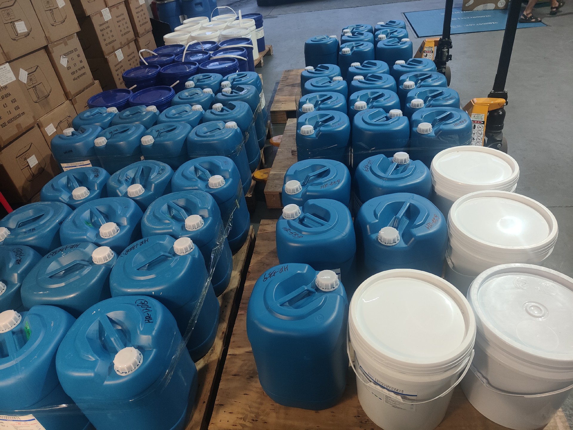 专业跨境汽运正报，助力化工产品畅行越南